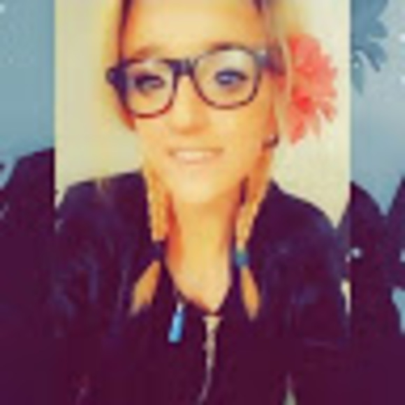 Meet your Posher, Shannon - Picture 1 of 1